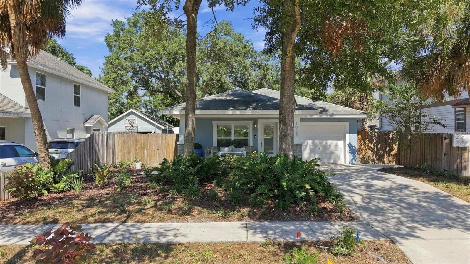 Single Family Residence at 1023 19TH AVE N, ST PETERSBURG, photo 3 of 66