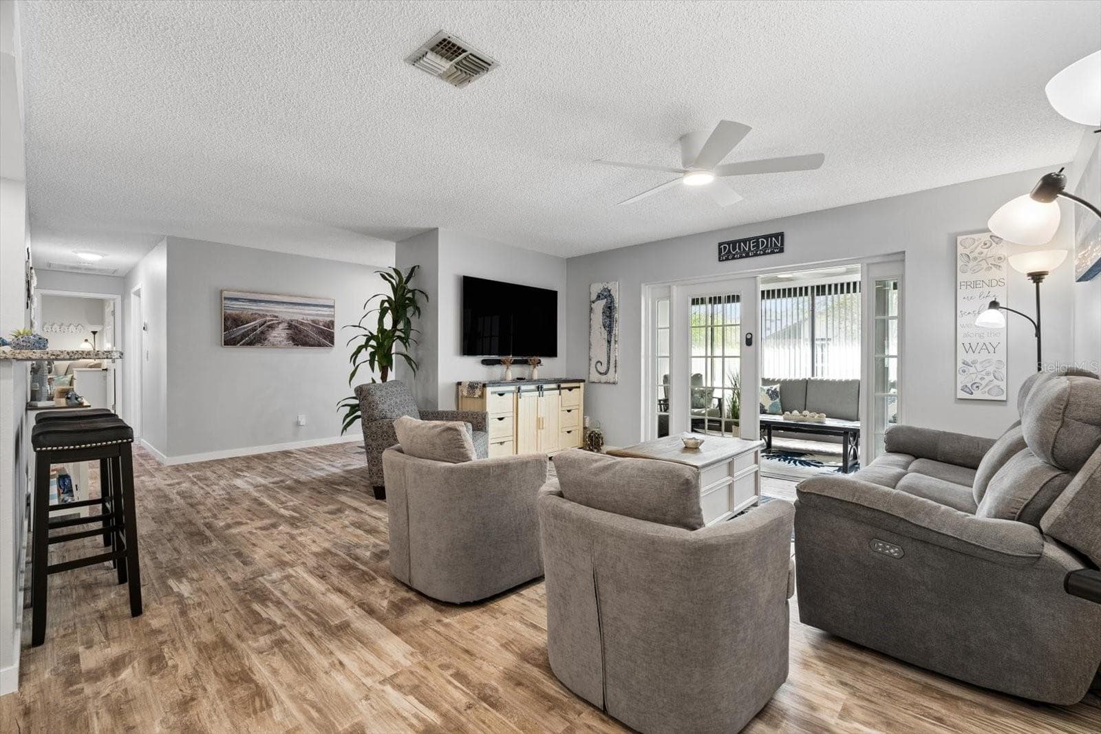 Living Room - 1307 STONEHAVEN LN, DUNEDIN