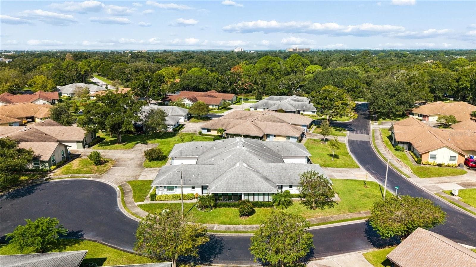 Condominium at 1307 STONEHAVEN LN, DUNEDIN, photo 39 of 54