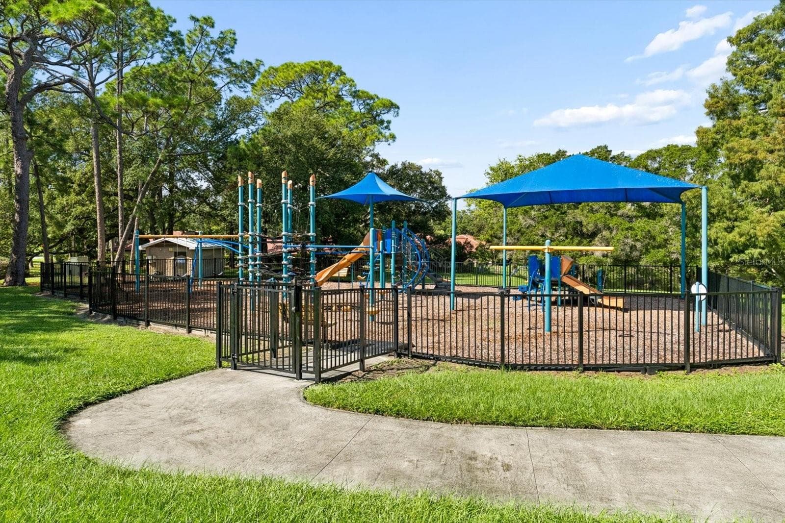 Condominium at 1307 STONEHAVEN LN, DUNEDIN, photo 46 of 54