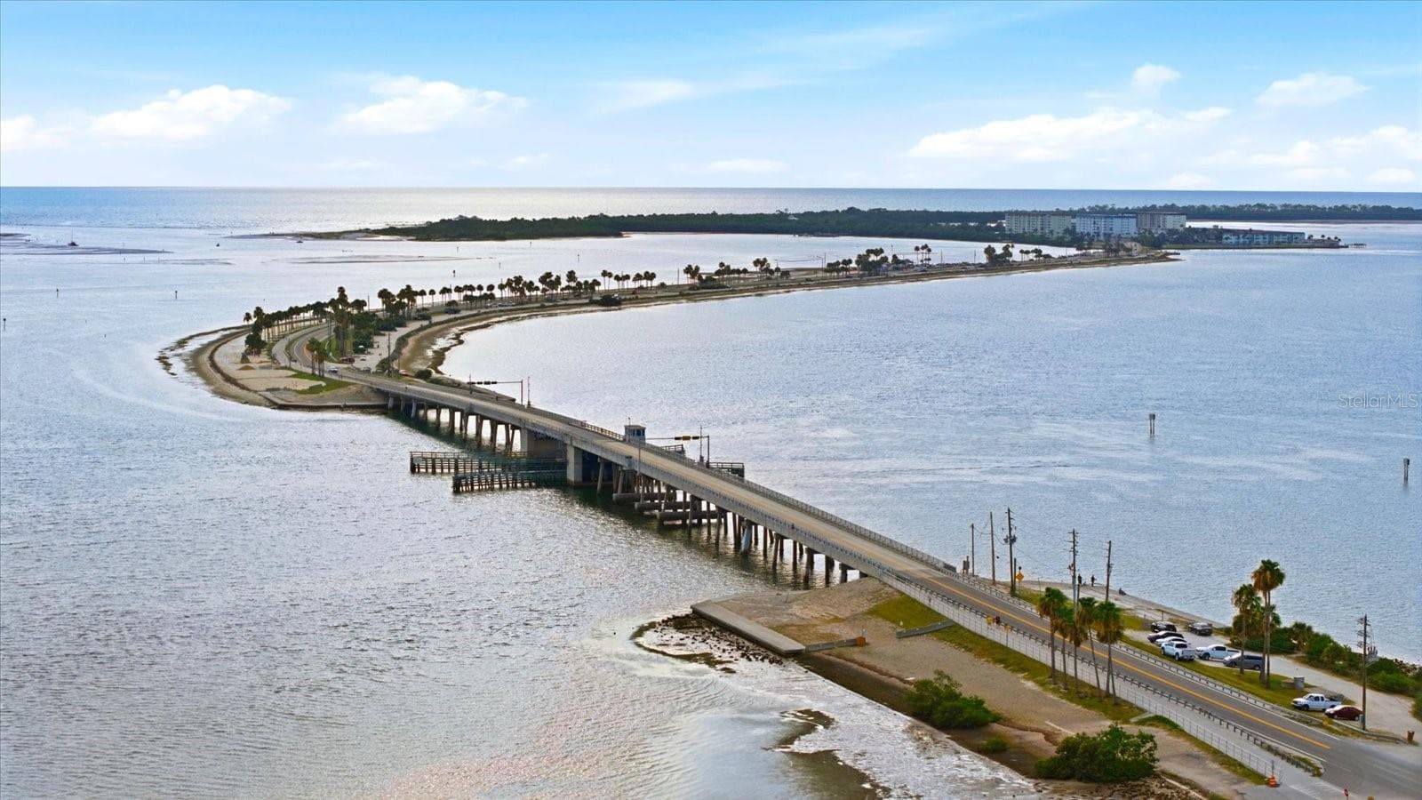 Dunedin Causeway leading to Honeymoon Island State Park, Honeymoon Island Beach and access to Caledisi Island by Ferry - 1307 STONEHAVEN LN, DUNEDIN