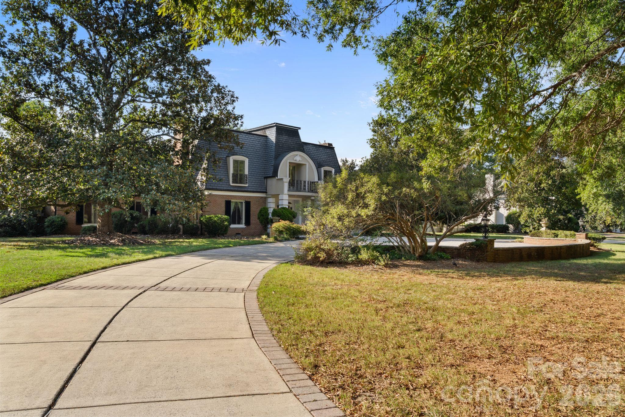 Side driveway entrance - 3452 Sharon Road, Charlotte
