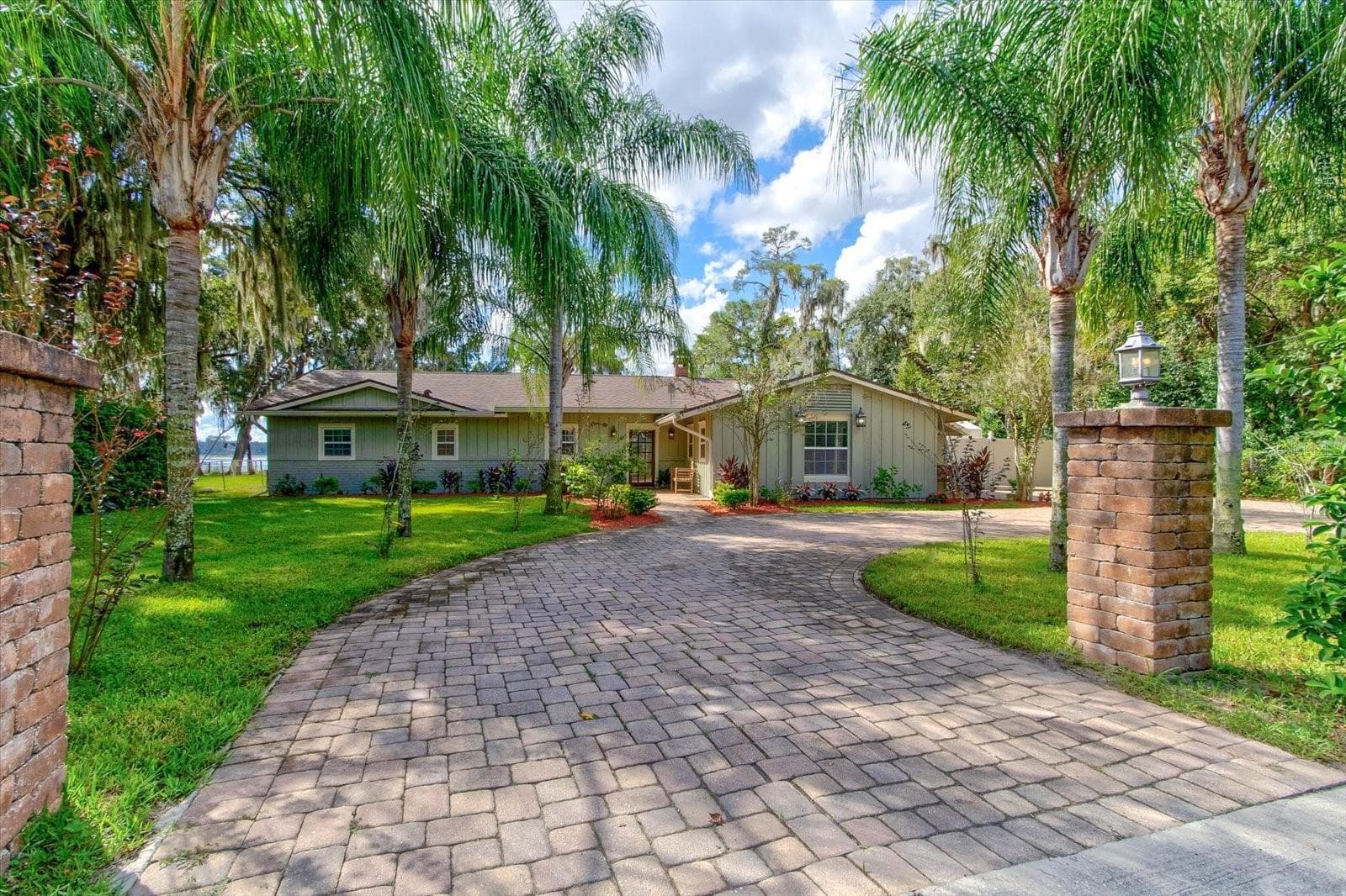 Front View - 9793 LAKE GEORGIA DR, ORLANDO
