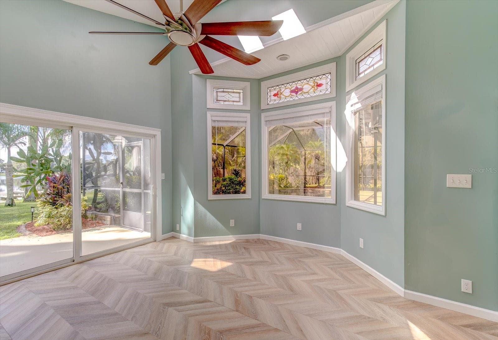Primary Bedroom with Lakeview - 9793 LAKE GEORGIA DR, ORLANDO