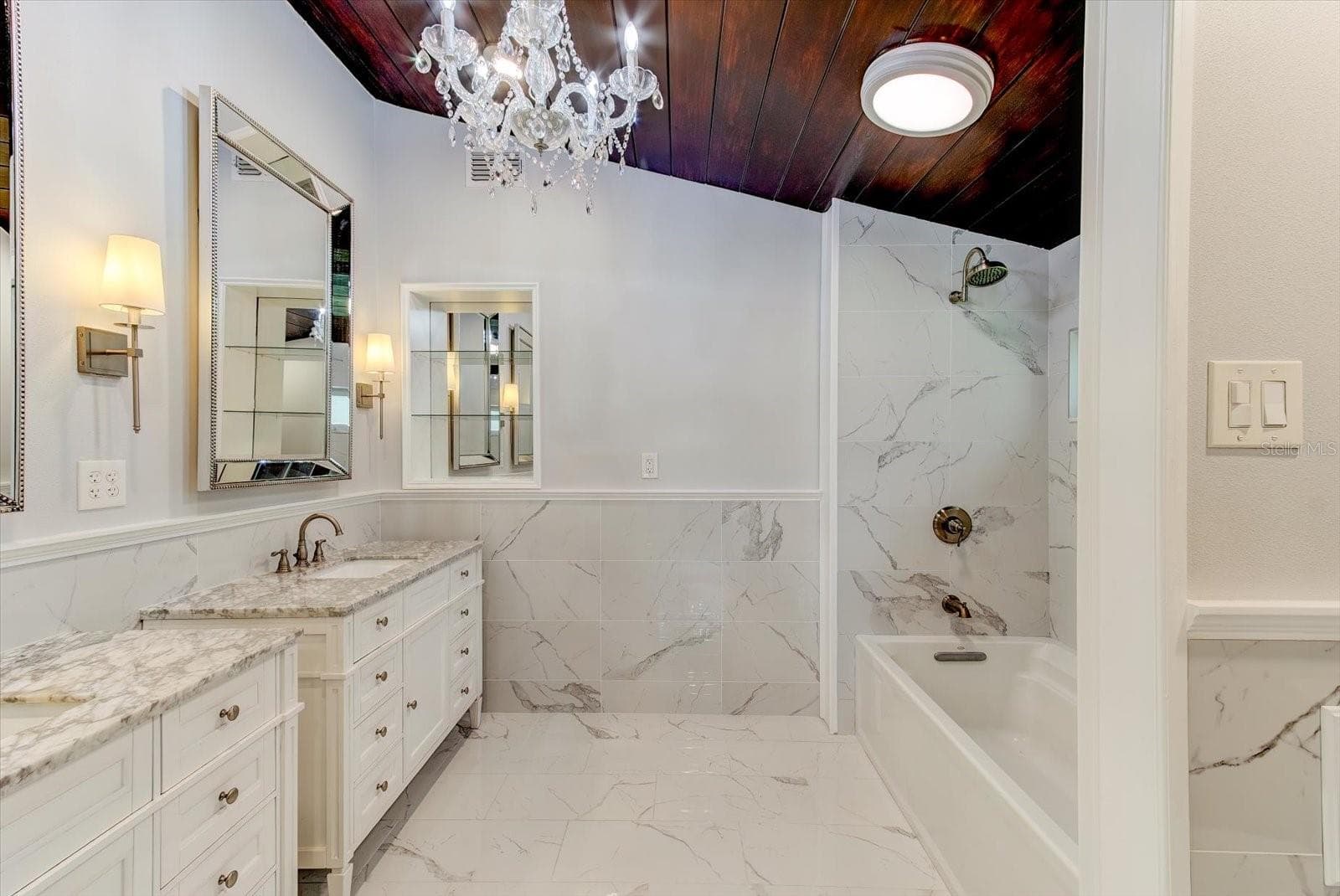 Primary Bathroom - 9793 LAKE GEORGIA DR, ORLANDO