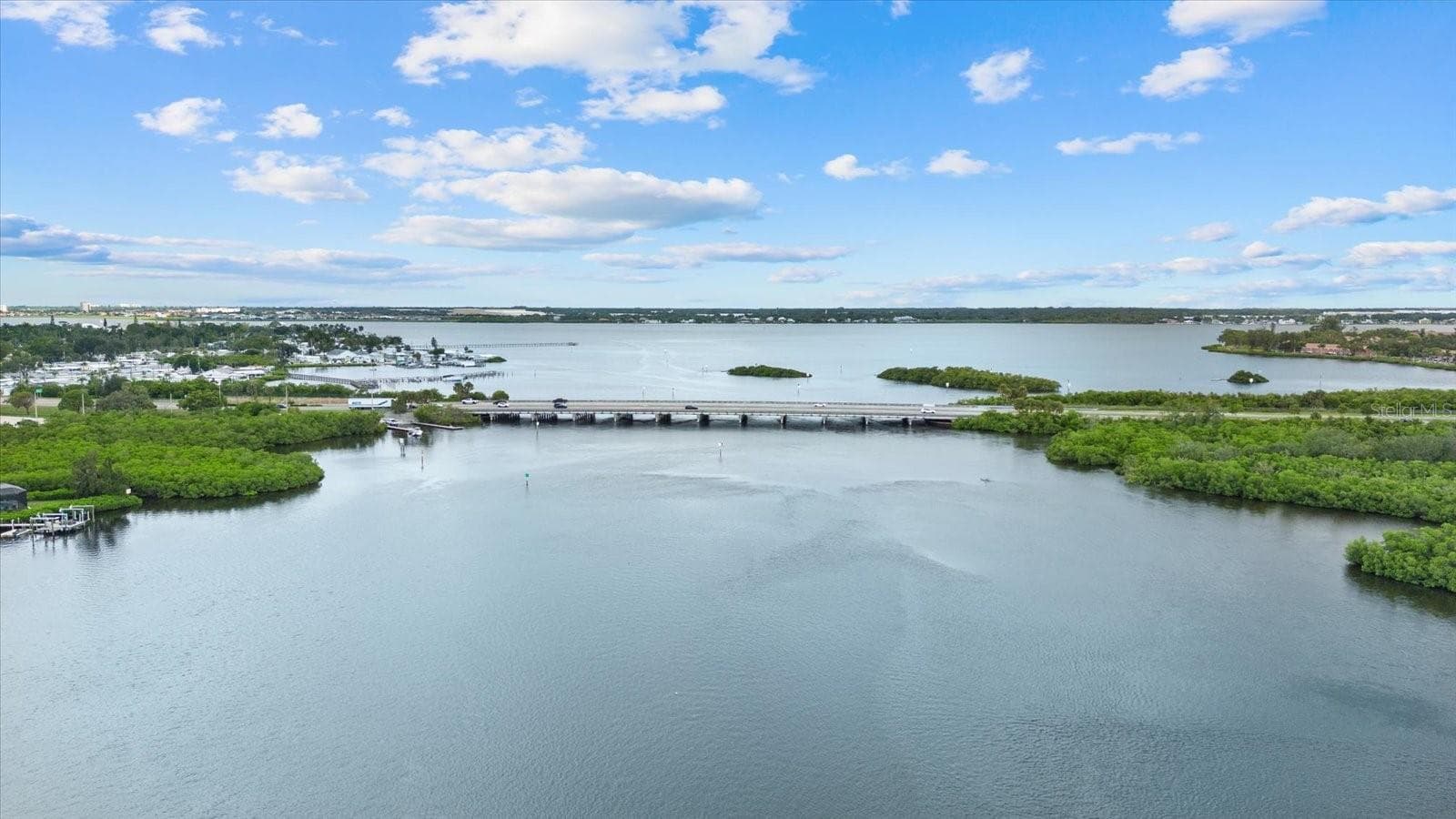 Quick Boat Ride to the Manatee and on to the Gulf! - 707 TROPICAL DR, BRADENTON