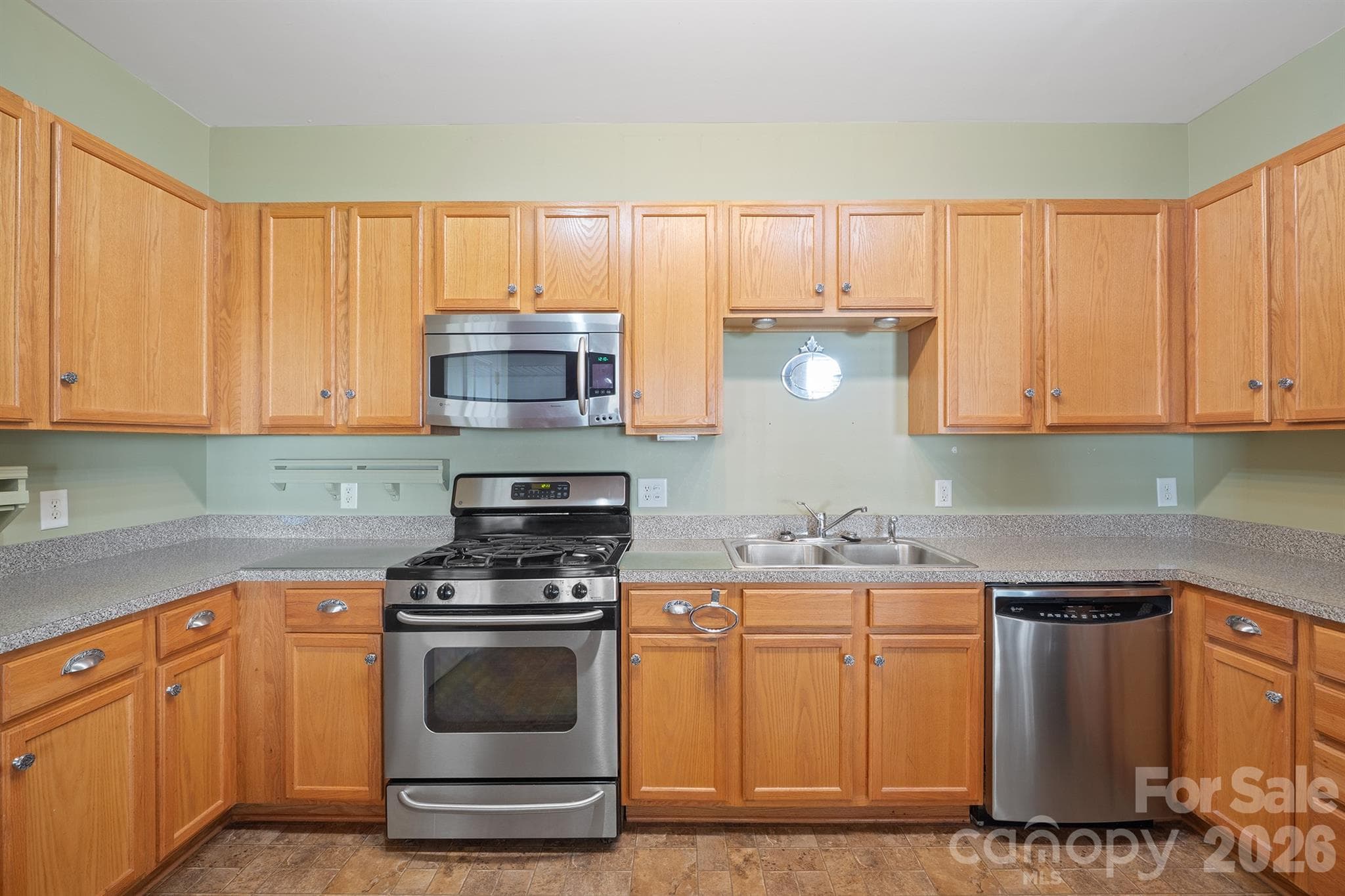 Single Family Residence at 10919 Shelly Renee Drive, Cornelius, photo 4 of 29