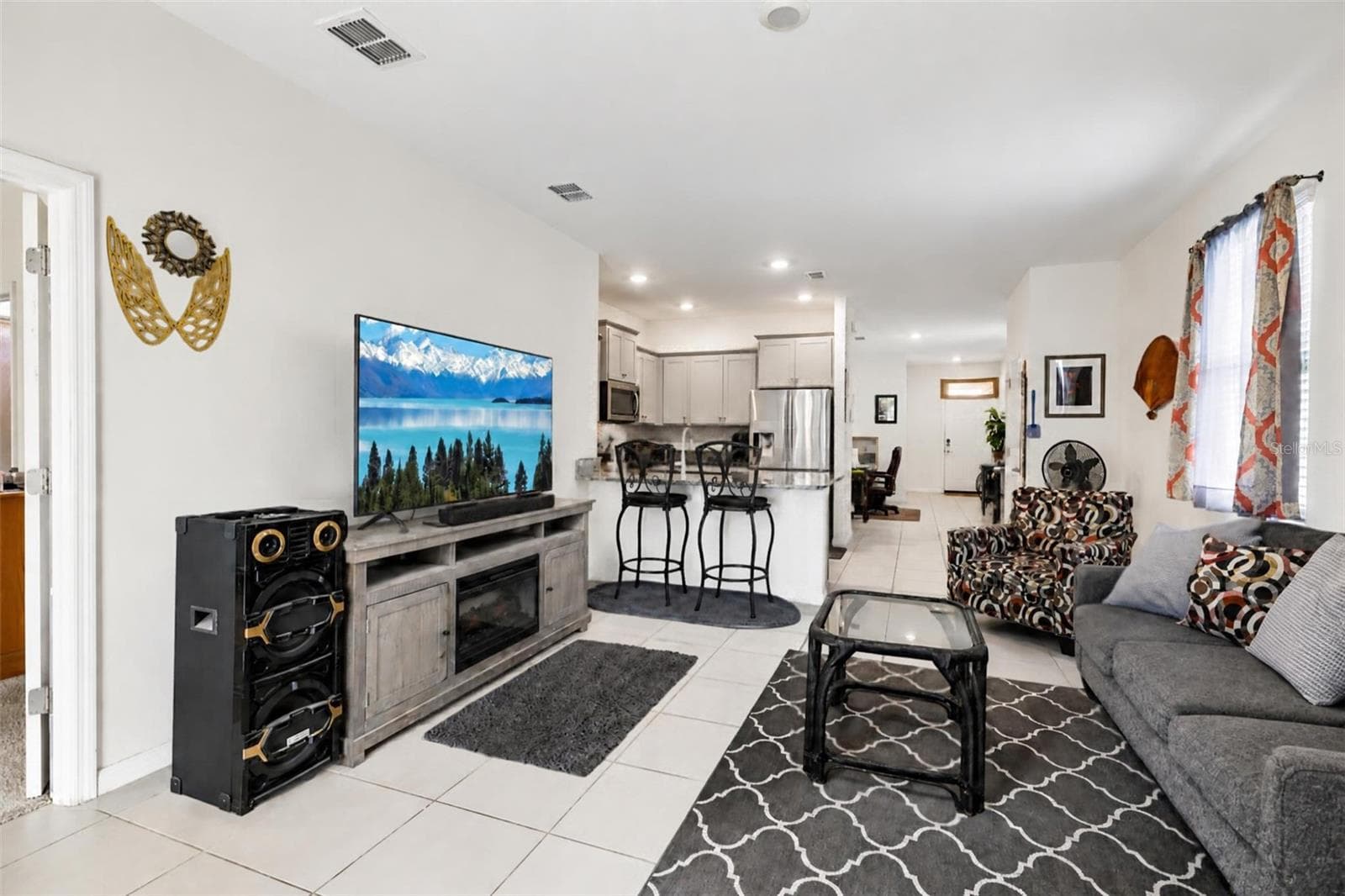 Living Room into Kichten - 5255 SUNSHINE DR, WILDWOOD
