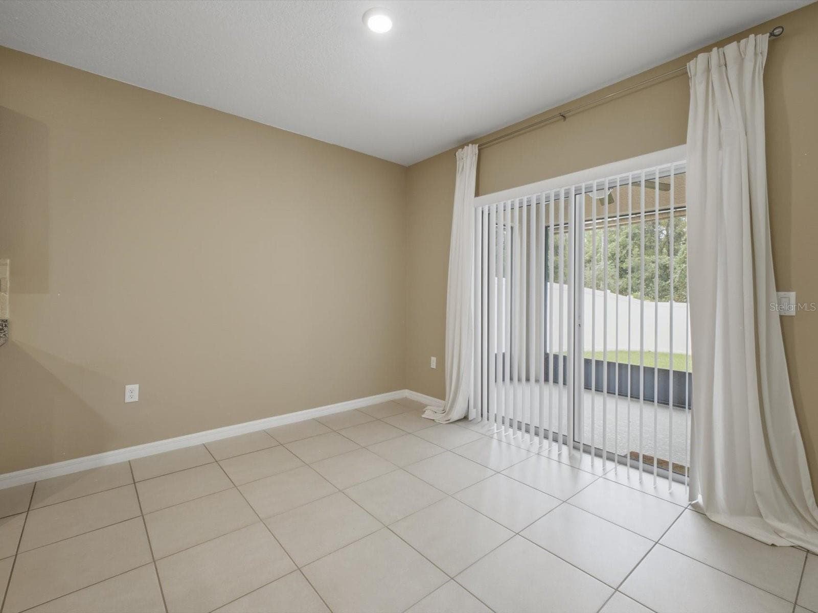 Single Family Residence at 209 TANGLEWOOD DR, DAVENPORT, photo 9 of 30