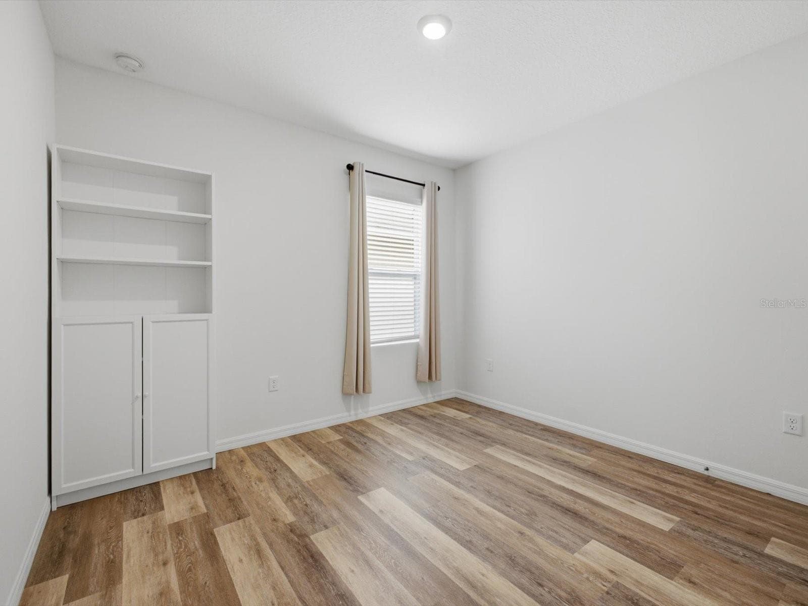 Single Family Residence at 209 TANGLEWOOD DR, DAVENPORT, photo 11 of 30