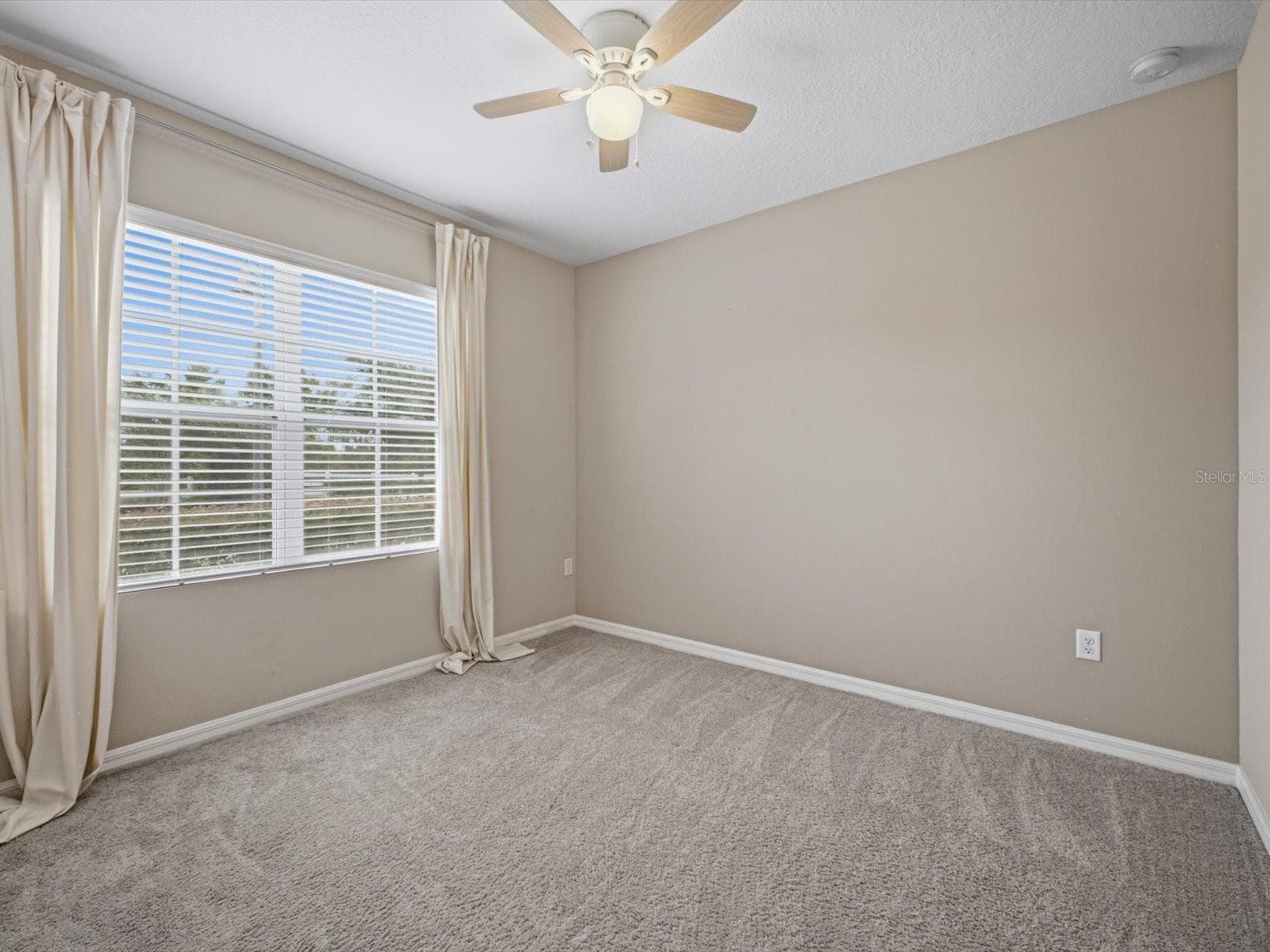 Single Family Residence at 209 TANGLEWOOD DR, DAVENPORT, photo 14 of 30