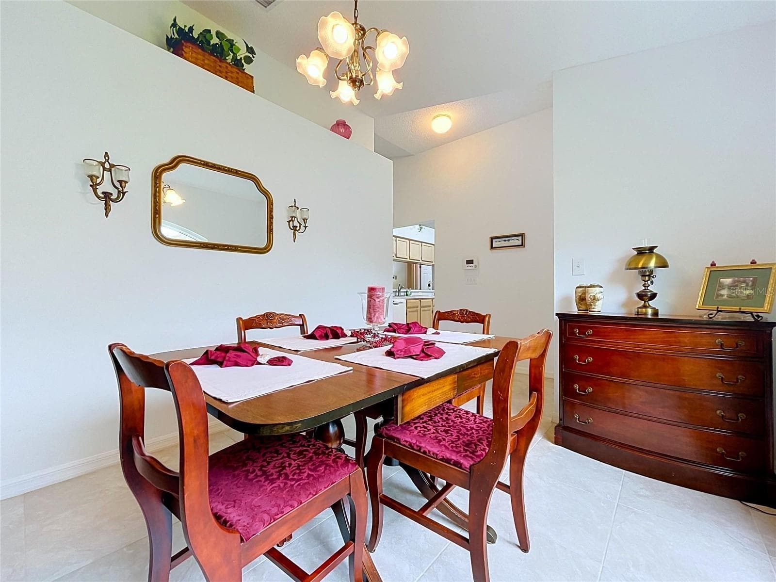 Close to kitchen - 27408 CORAL SPRINGS DR, WESLEY CHAPEL