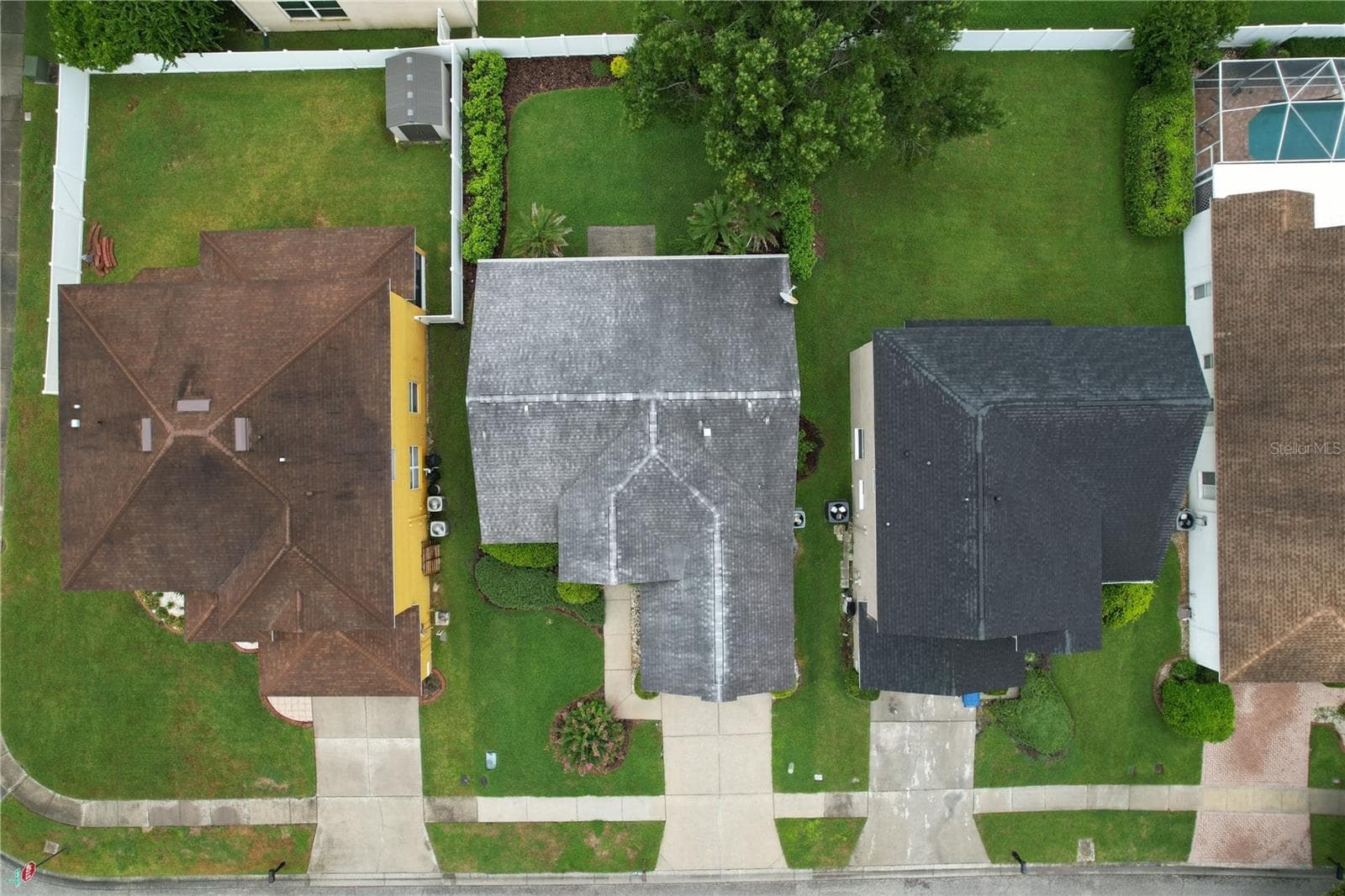 Aerial view of the neighbors - 27408 CORAL SPRINGS DR, WESLEY CHAPEL