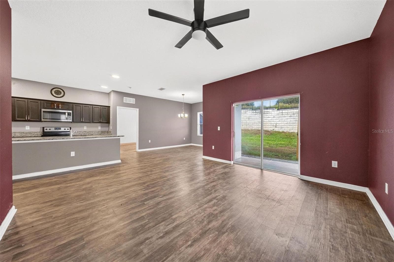 Single Family Residence at 16430 BLOOM CT, GROVELAND, photo 15 of 46
