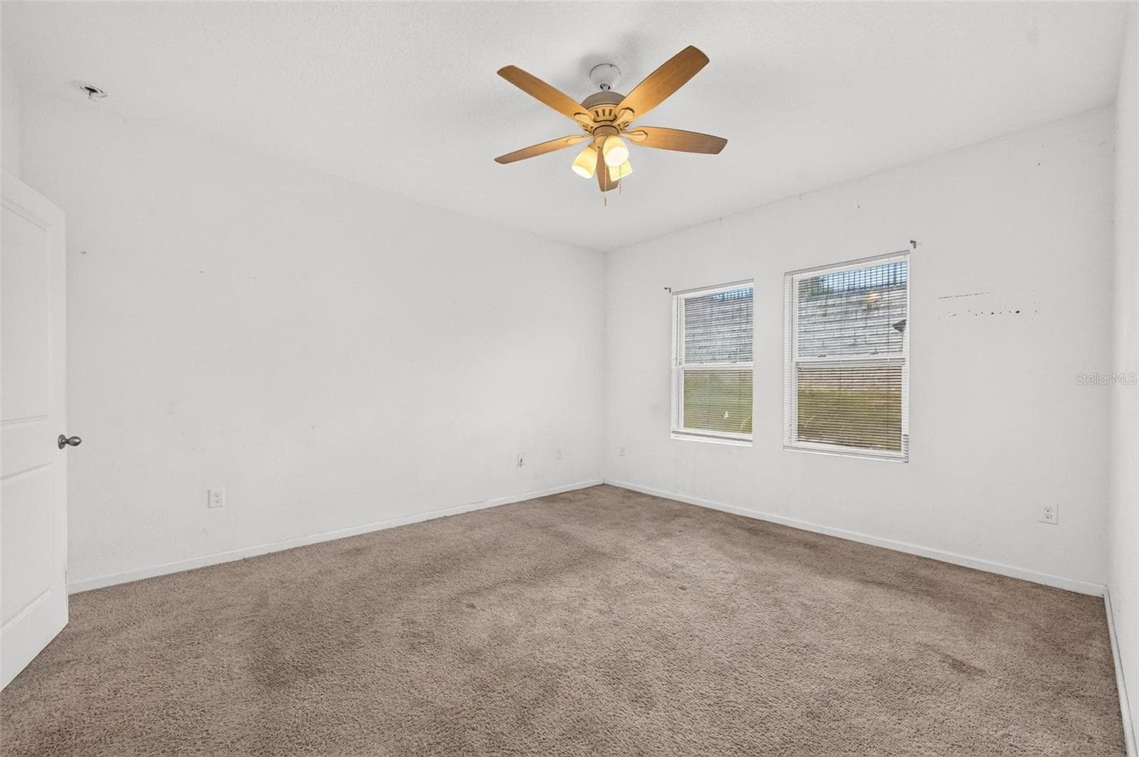 Single Family Residence at 16430 BLOOM CT, GROVELAND, photo 18 of 46