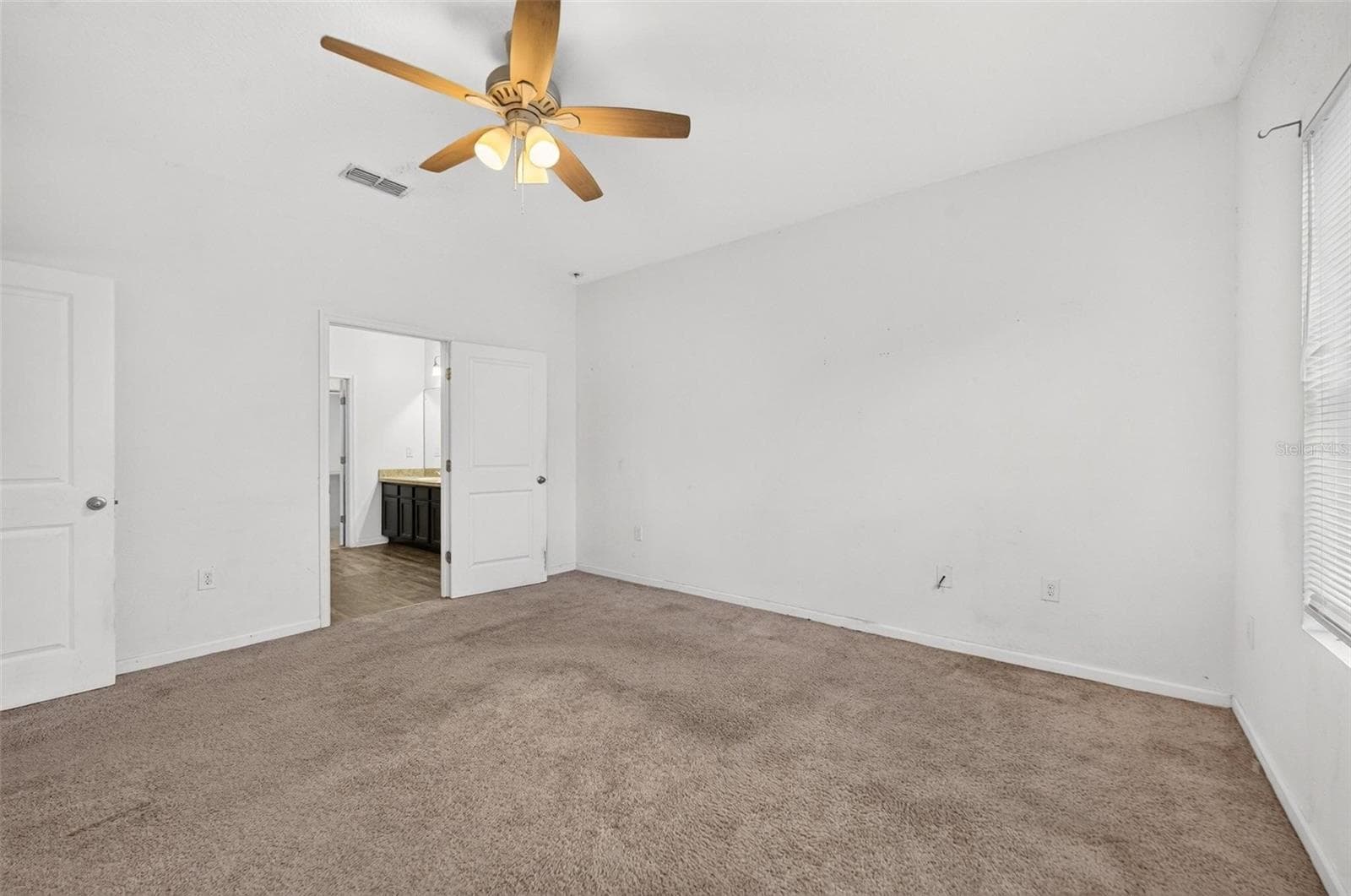 Single Family Residence at 16430 BLOOM CT, GROVELAND, photo 19 of 46