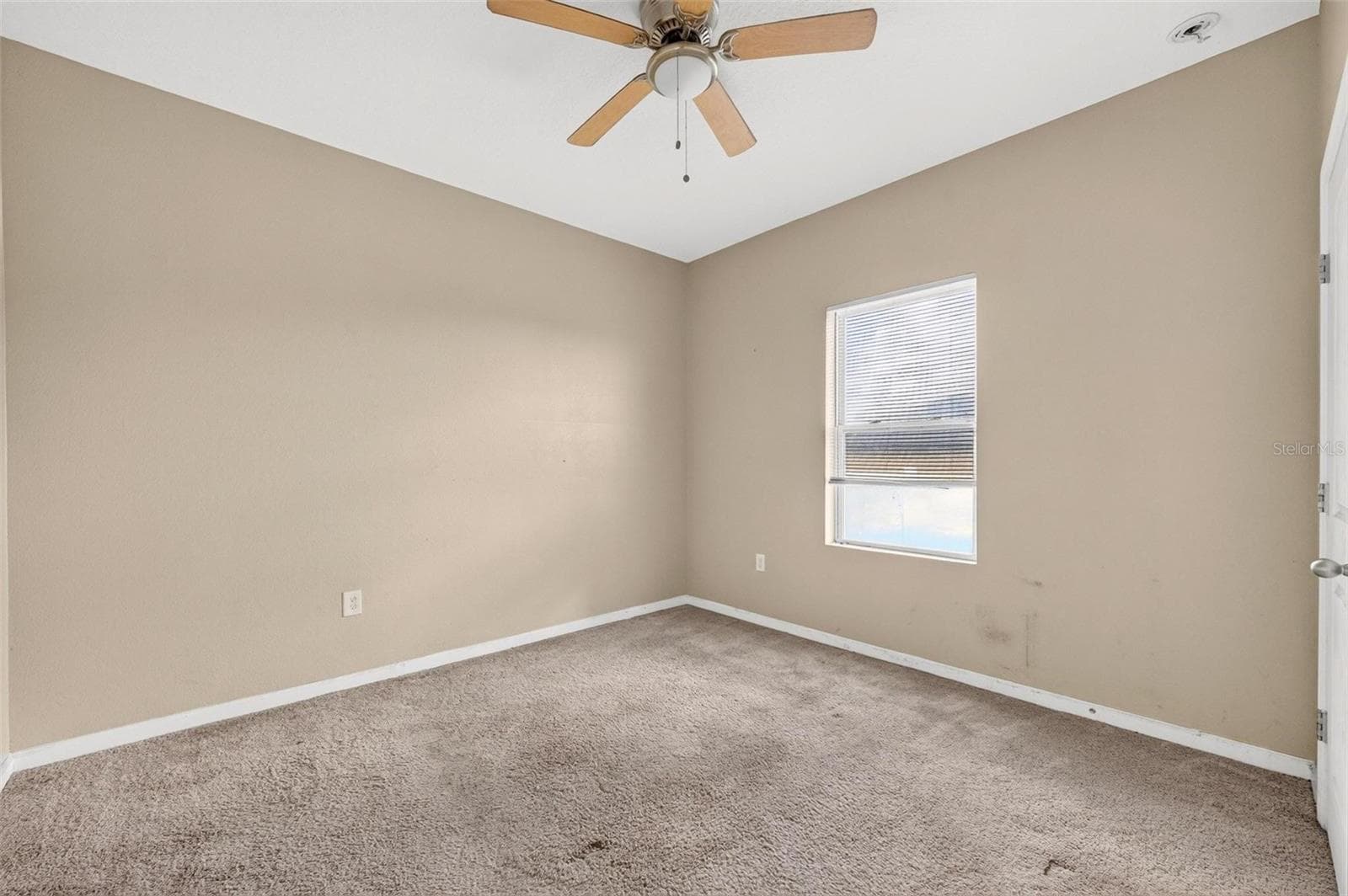 Single Family Residence at 16430 BLOOM CT, GROVELAND, photo 27 of 46
