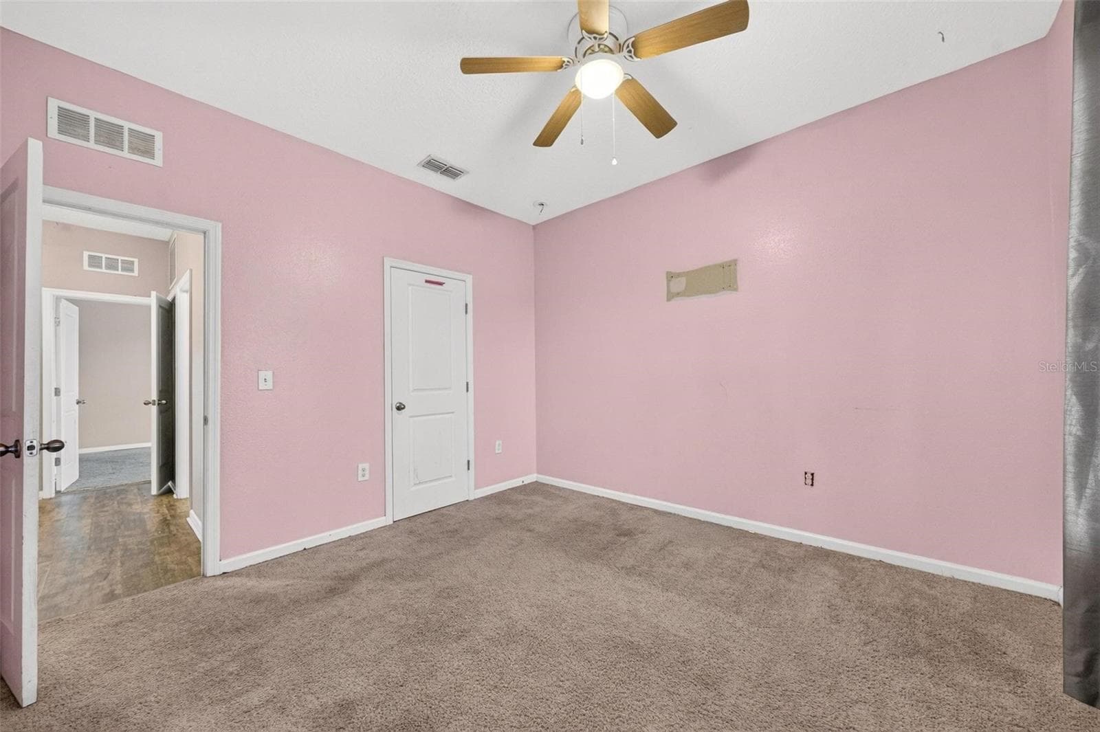 Single Family Residence at 16430 BLOOM CT, GROVELAND, photo 32 of 46
