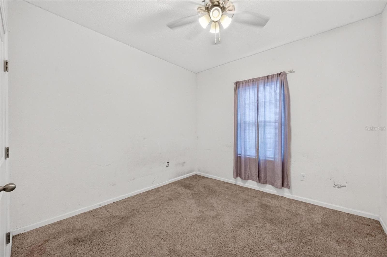 Single Family Residence at 16430 BLOOM CT, GROVELAND, photo 35 of 46