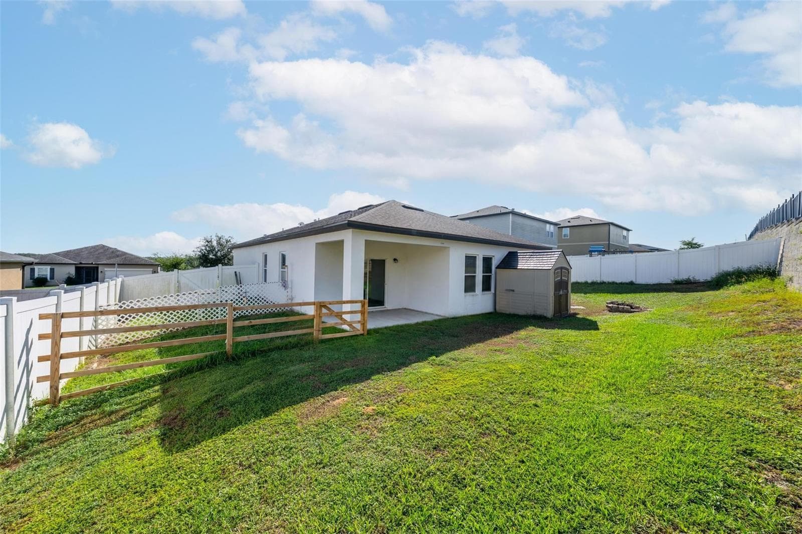 Single Family Residence at 16430 BLOOM CT, GROVELAND, photo 40 of 46