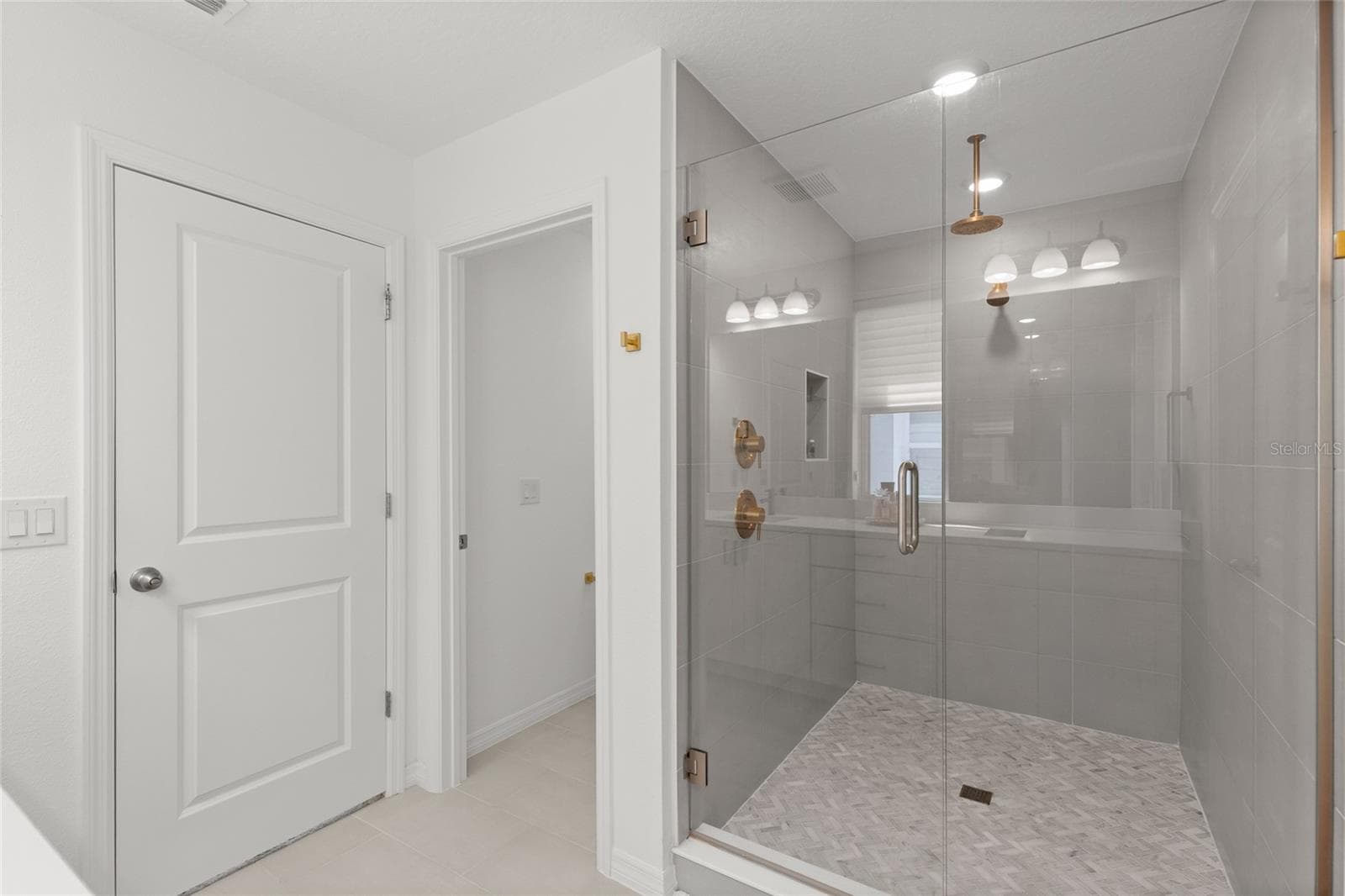 Single Family Residence at 17055 SEVILLE ORANGE RD, WINTER GARDEN, photo 24 of 65