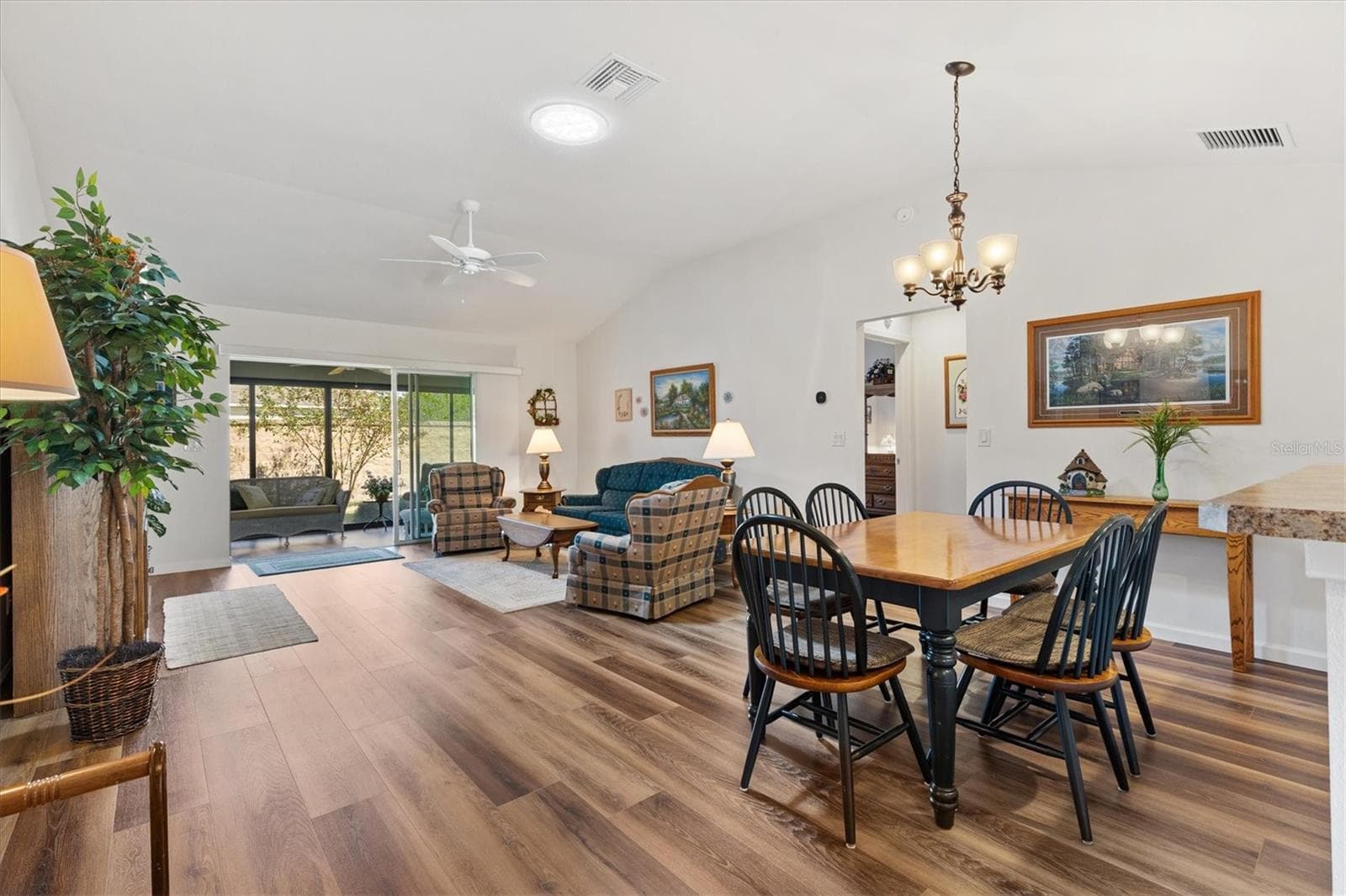 Single Family Residence at 1815 ALTON AVE, THE VILLAGES, photo 8 of 41