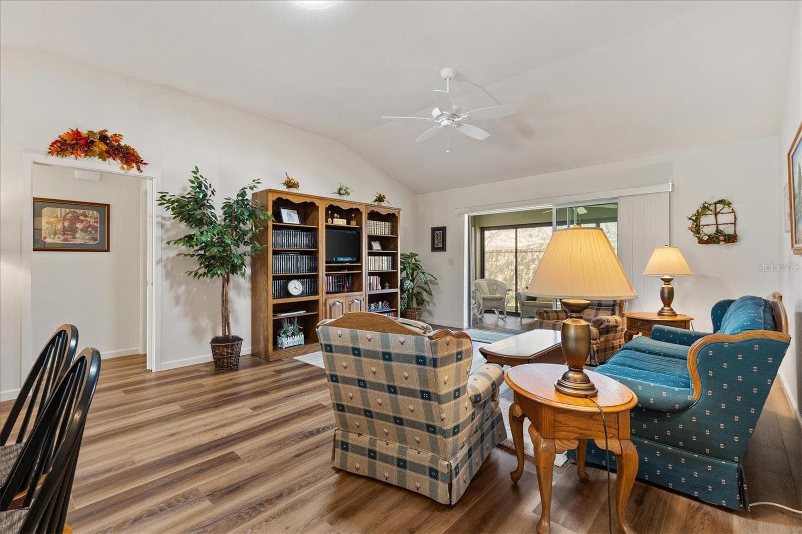 Single Family Residence at 1815 ALTON AVE, THE VILLAGES, photo 11 of 41