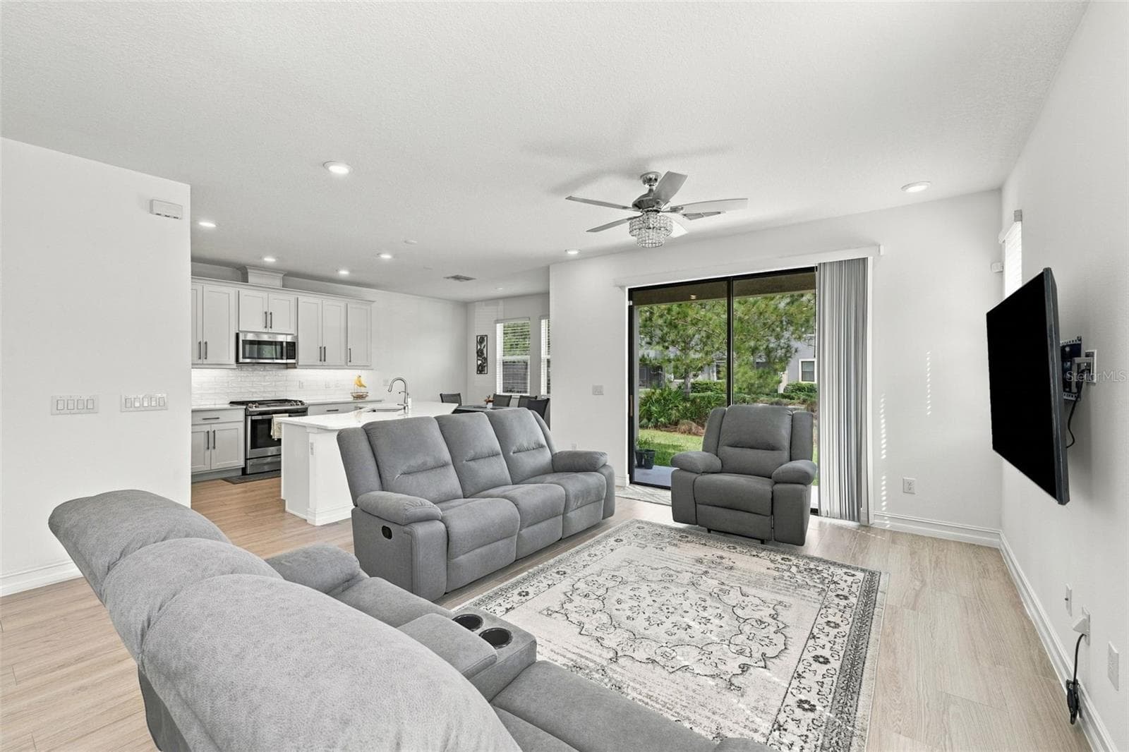 Townhouse at 5127 SAN MARTINO DR, WESLEY CHAPEL, photo 6 of 36