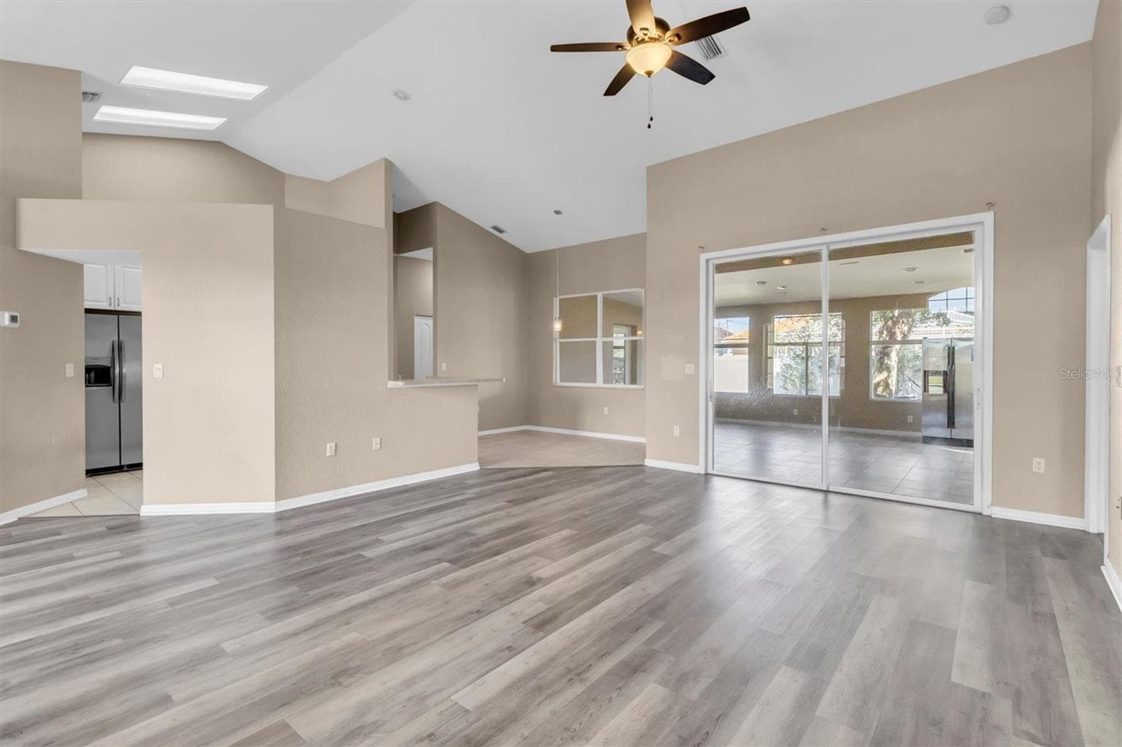 Family room - 15433 SONORA DR, BROOKSVILLE