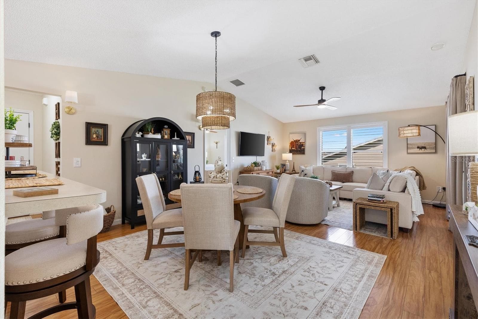 Single Family Residence at 1019 GOLDEN GROVE DR, THE VILLAGES, photo 8 of 43