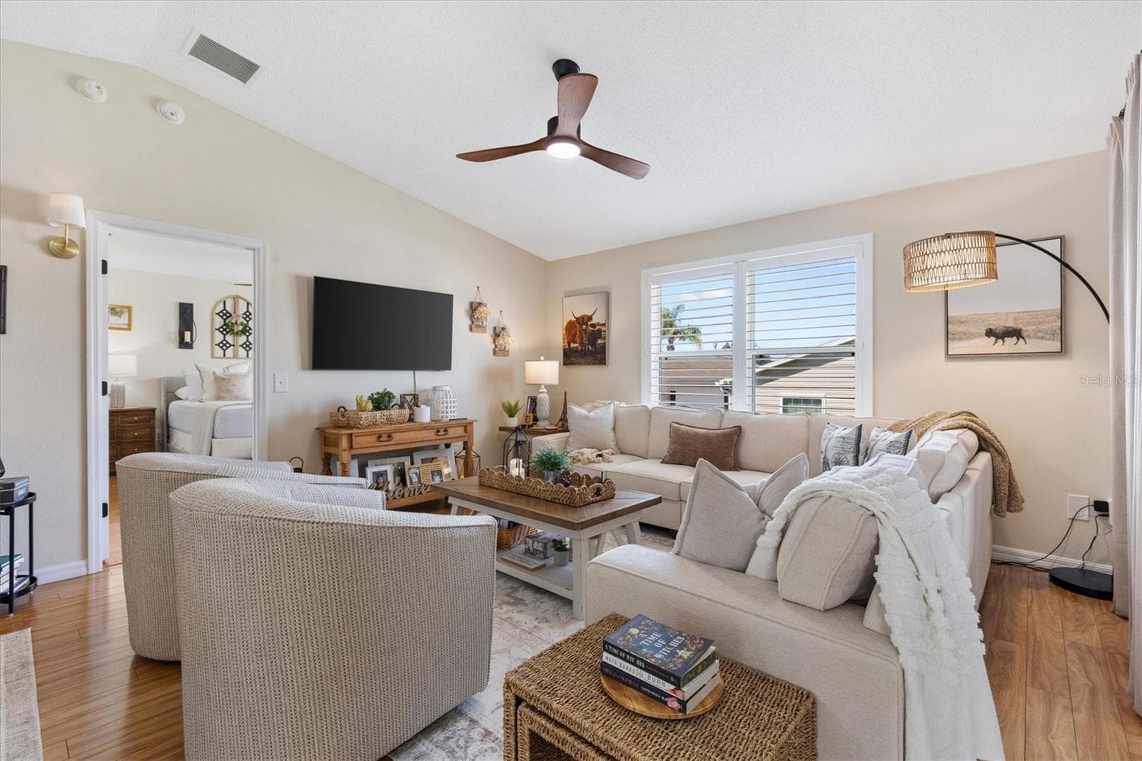 Single Family Residence at 1019 GOLDEN GROVE DR, THE VILLAGES, photo 18 of 43