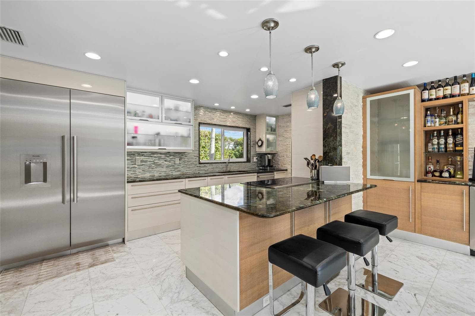Single Family Residence at 1749 SANDALWOOD DR, SARASOTA, photo 16 of 49