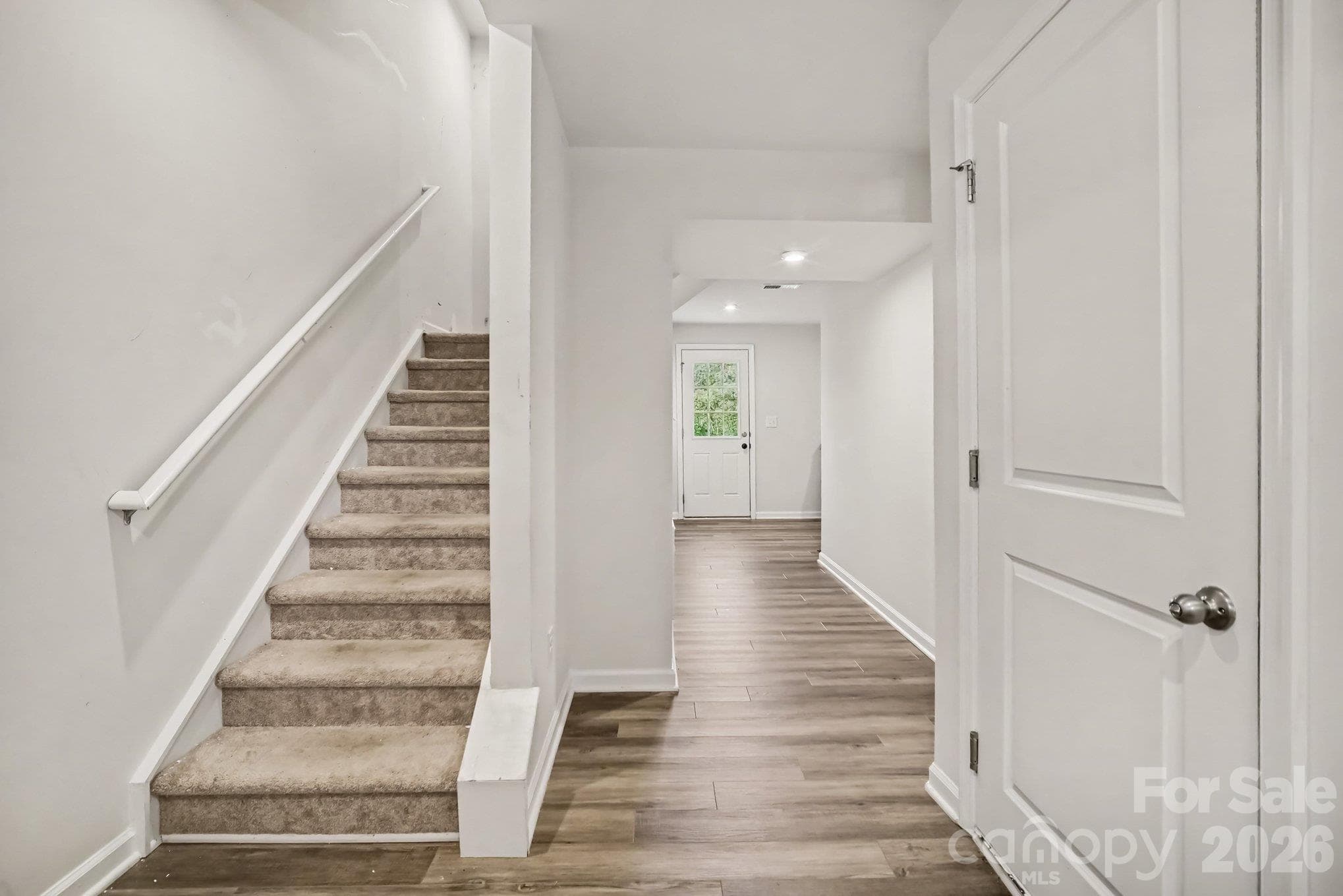 Townhouse at 6233 Cutwater Circle, Charlotte, photo 7 of 39