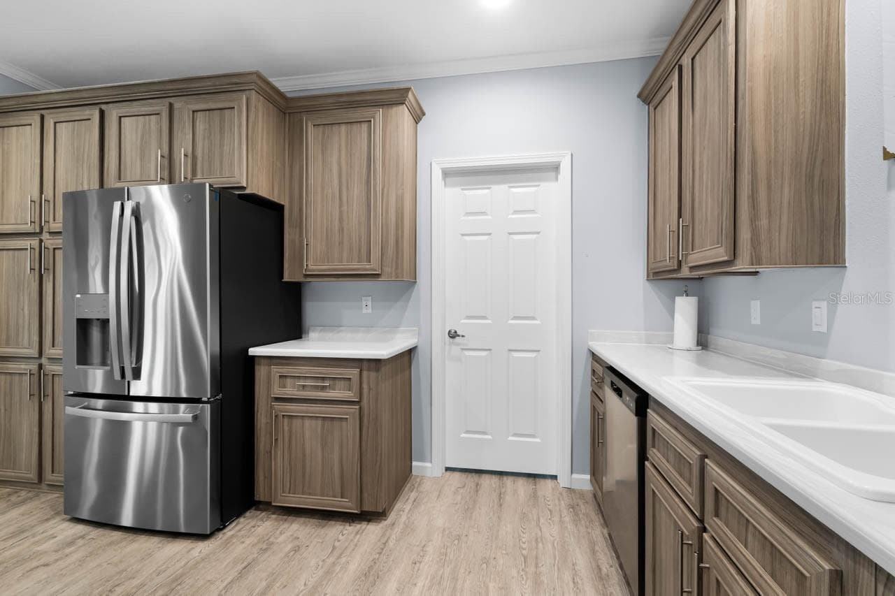 Manufactured Home at 102 E SAINT LUCIA LOOP, APOLLO BEACH, photo 16 of 49