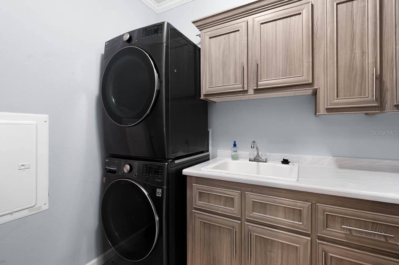 Laundry Room - 102 E SAINT LUCIA LOOP, APOLLO BEACH