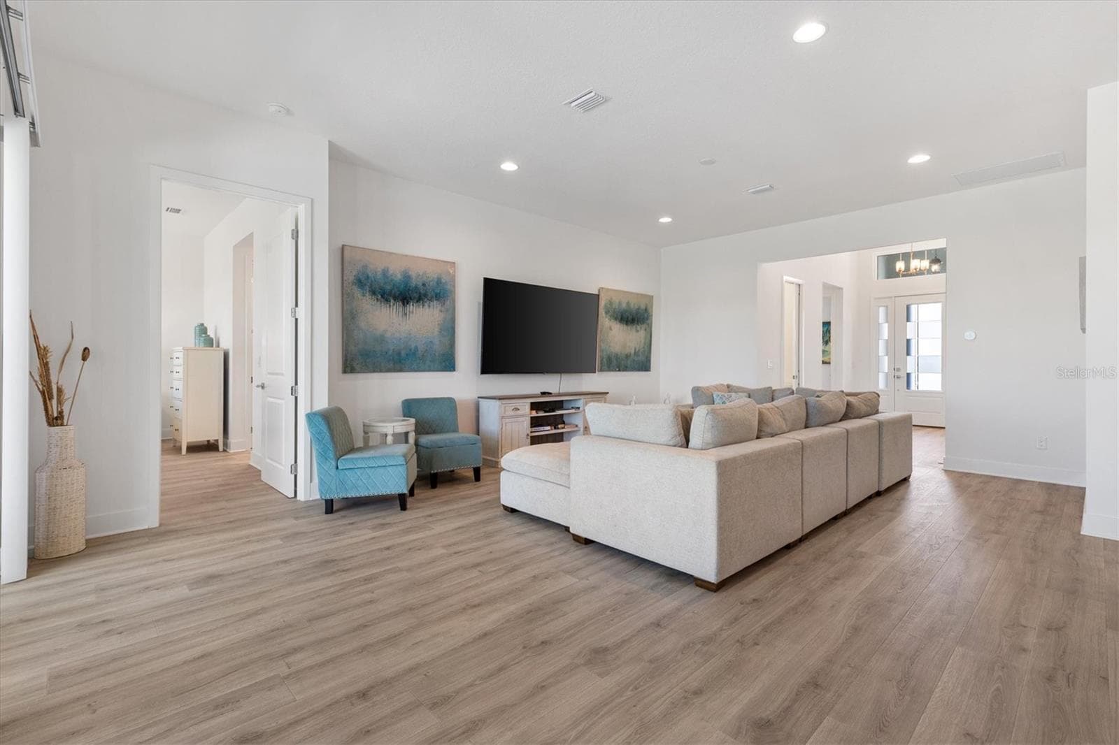 Single Family Residence at 6356 EDENFIELD RUN, THE VILLAGES, photo 15 of 55