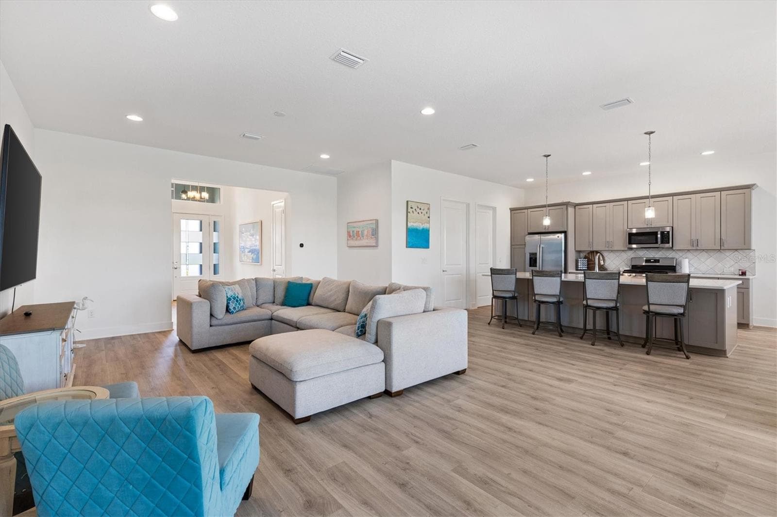 Single Family Residence at 6356 EDENFIELD RUN, THE VILLAGES, photo 16 of 55