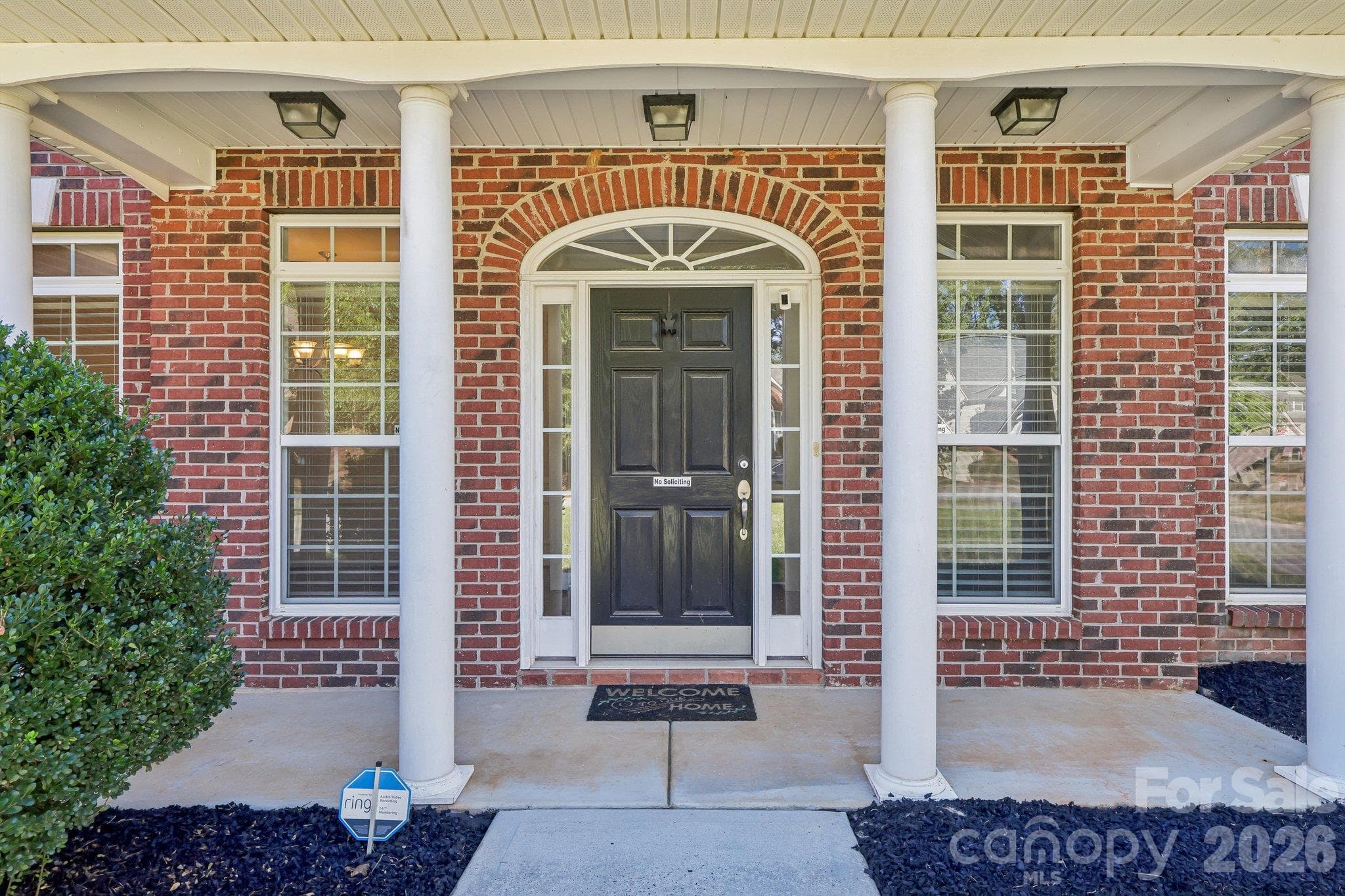 Single Family Residence at 8645 Ridgeline Lane, Charlotte, photo 3 of 35