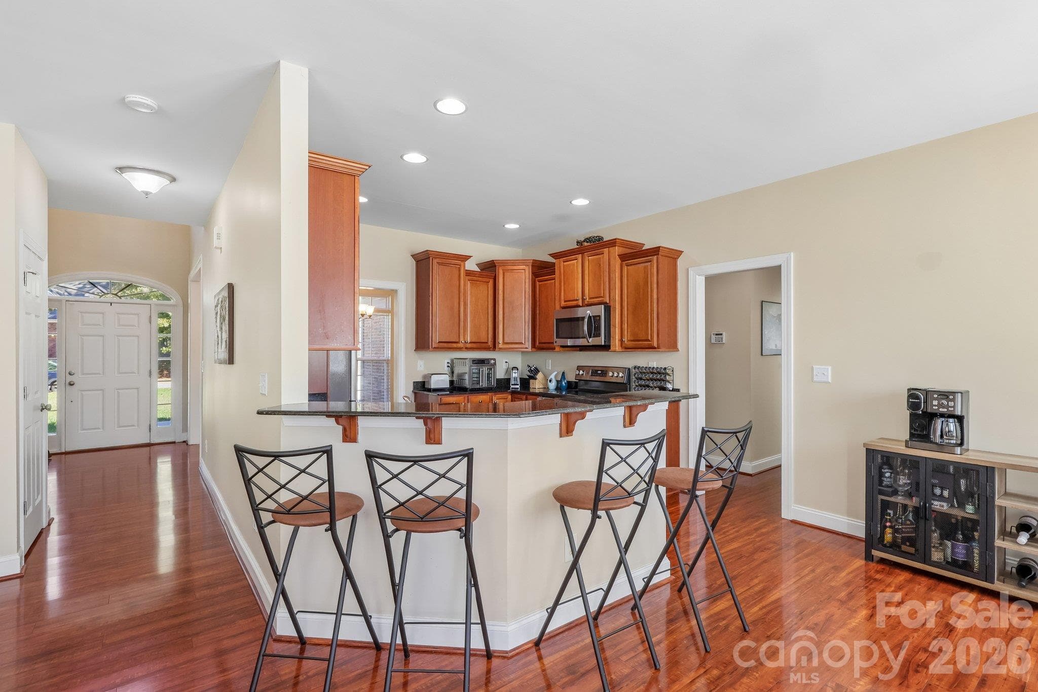 Single Family Residence at 8645 Ridgeline Lane, Charlotte, photo 10 of 35