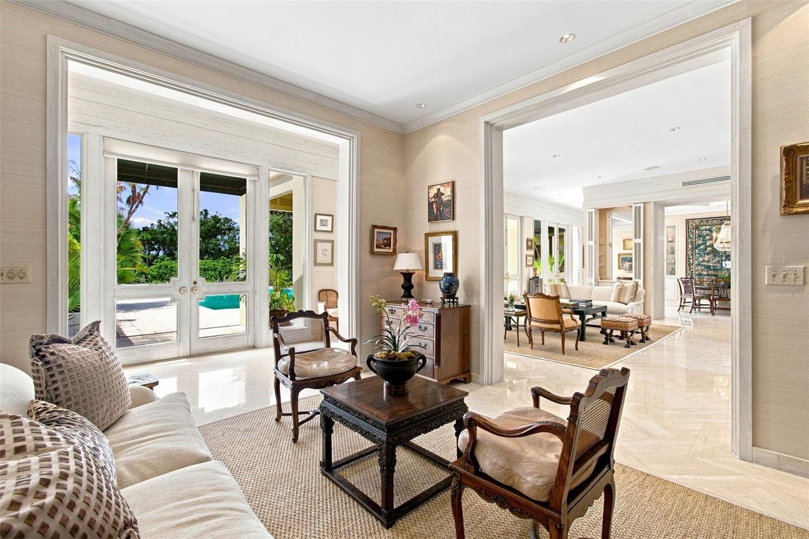 Single Family Residence at 924 S GOLF VIEW ST, TAMPA, photo 19 of 78