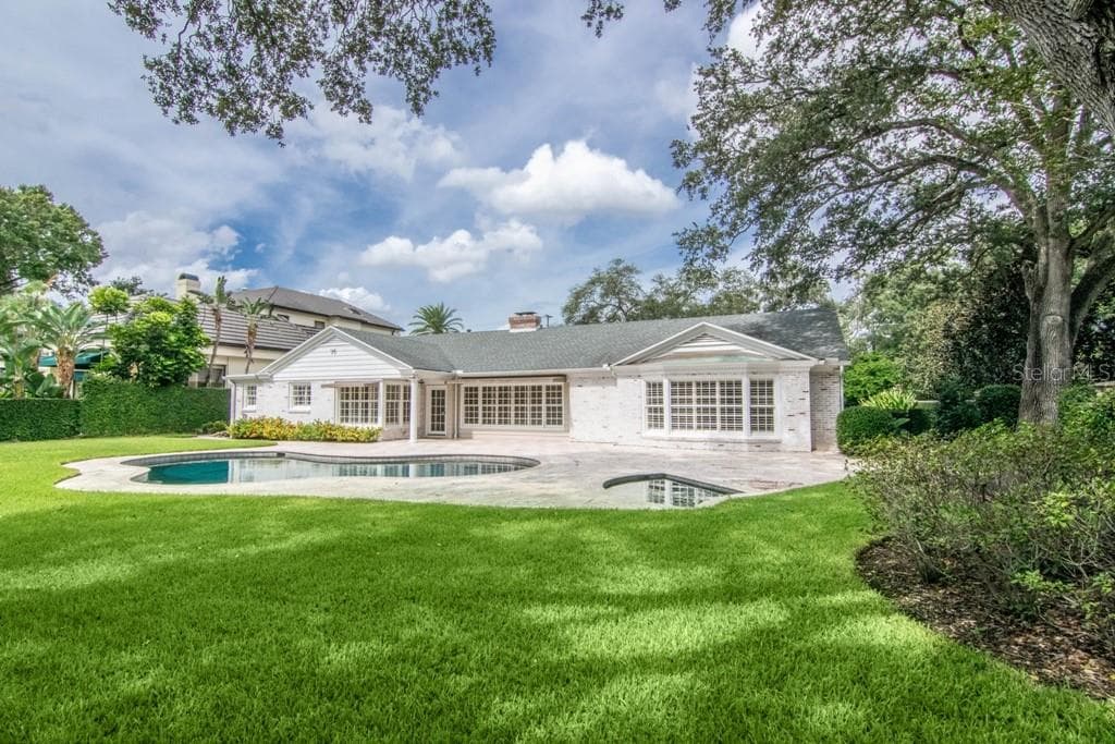 Single Family Residence at 924 S GOLF VIEW ST, TAMPA, photo 73 of 78