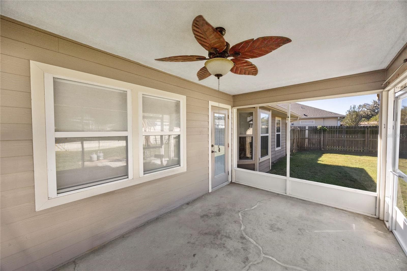 Florida room fully screened in - 404 NW 232ND TER, NEWBERRY