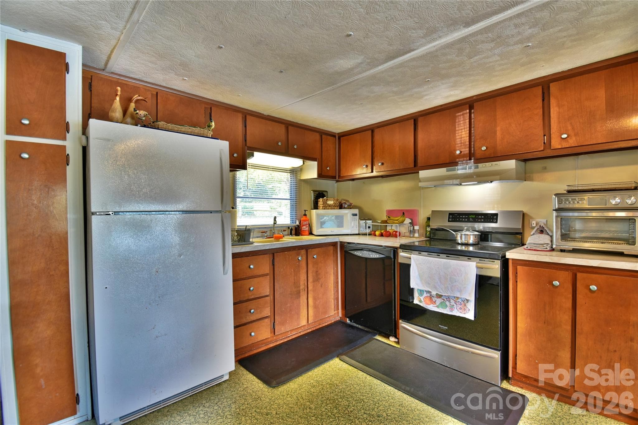 Single Family Residence at 1026 Pinehaven Drive, Badin Lake, photo 11 of 49