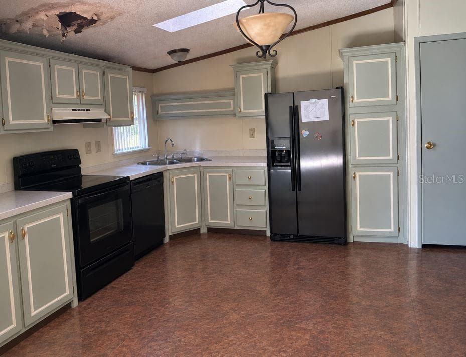 Manufactured Home at 3340 BACKWOODS DR, LAKELAND, photo 4 of 10