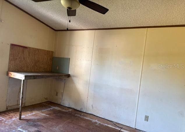 Manufactured Home at 3340 BACKWOODS DR, LAKELAND, photo 9 of 10