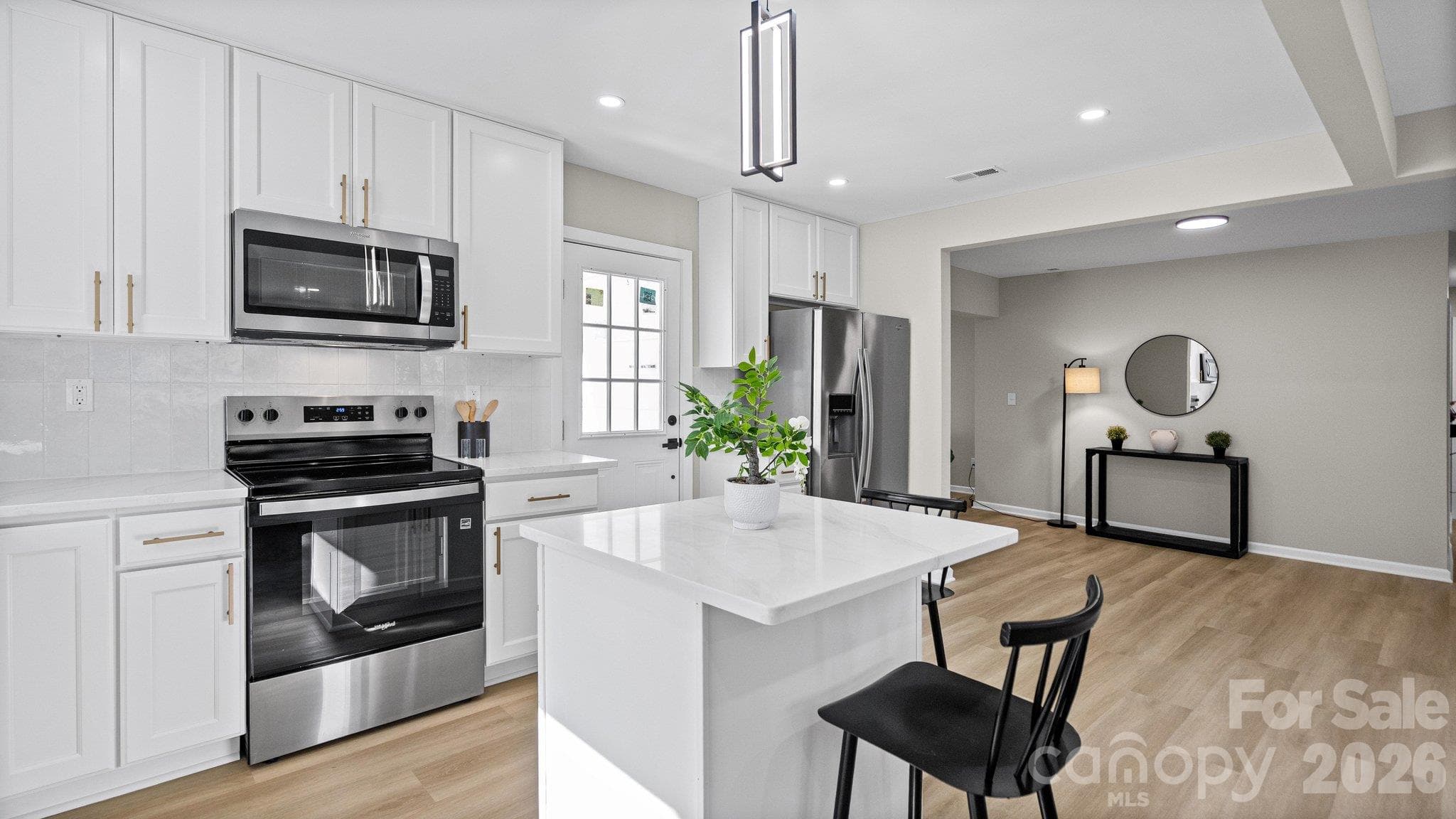 Single Family Residence at 708 Aintree Road, Charlotte, photo 13 of 38