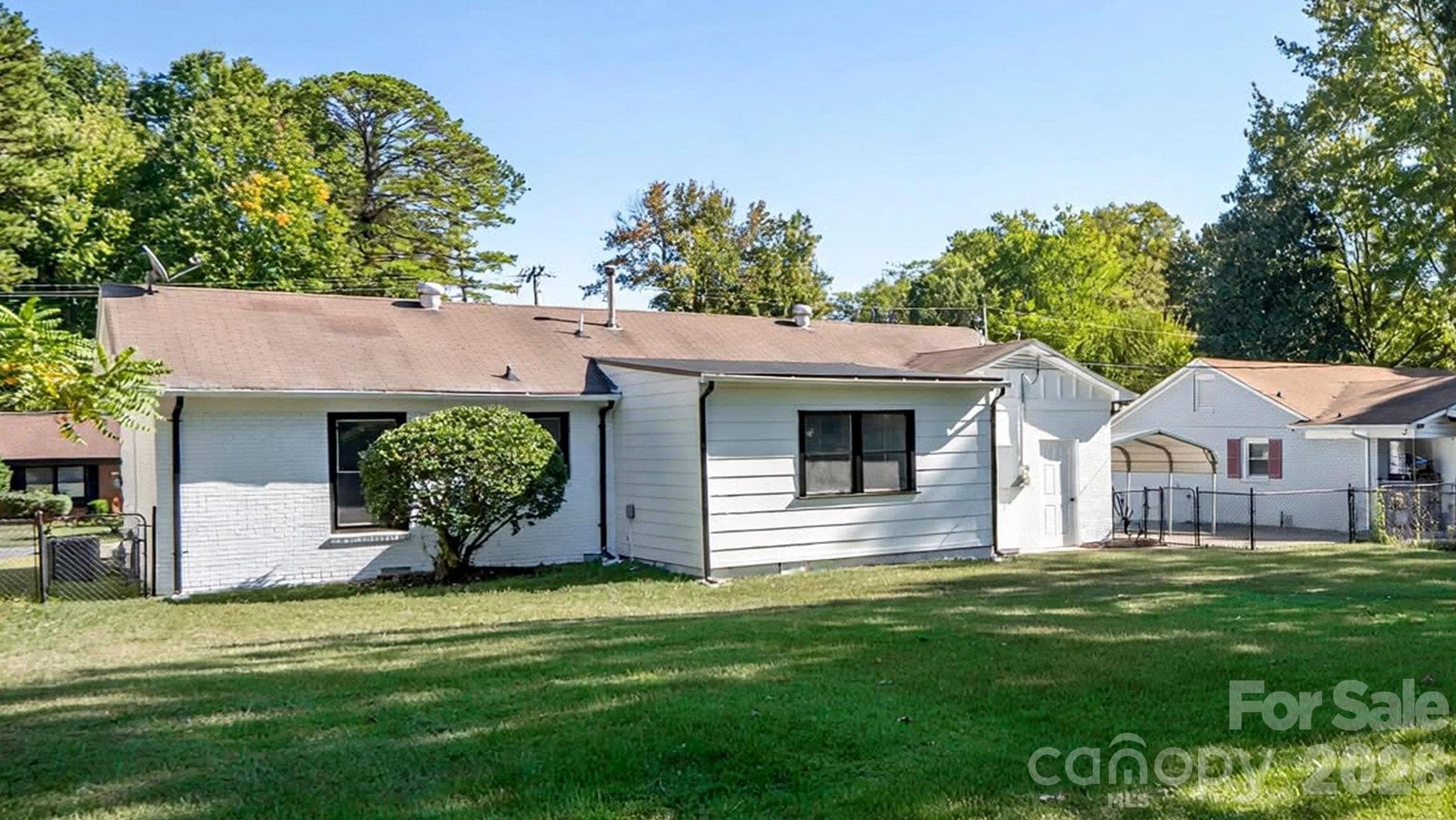 Single Family Residence at 708 Aintree Road, Charlotte, photo 35 of 38