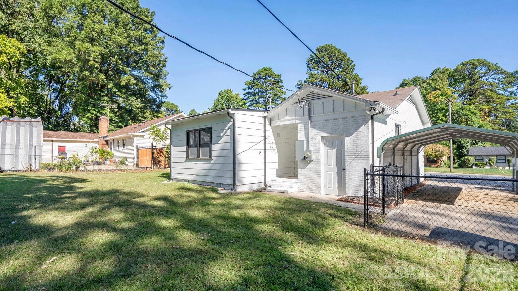 Single Family Residence at 708 Aintree Road, Charlotte, photo 36 of 38