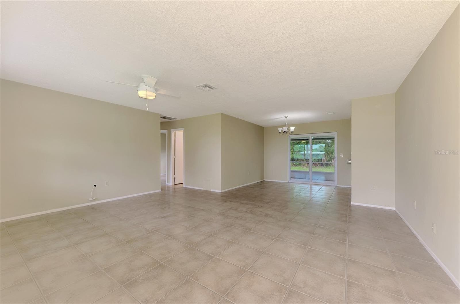 Living Room - 1331 TUDOR RD, ENGLEWOOD