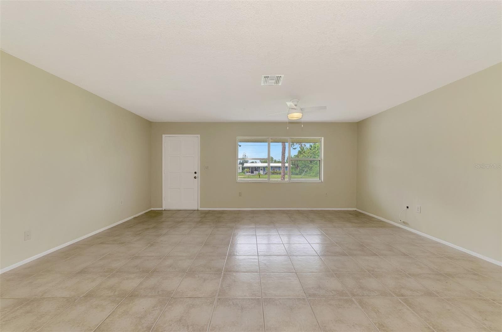 Living space - 1331 TUDOR RD, ENGLEWOOD